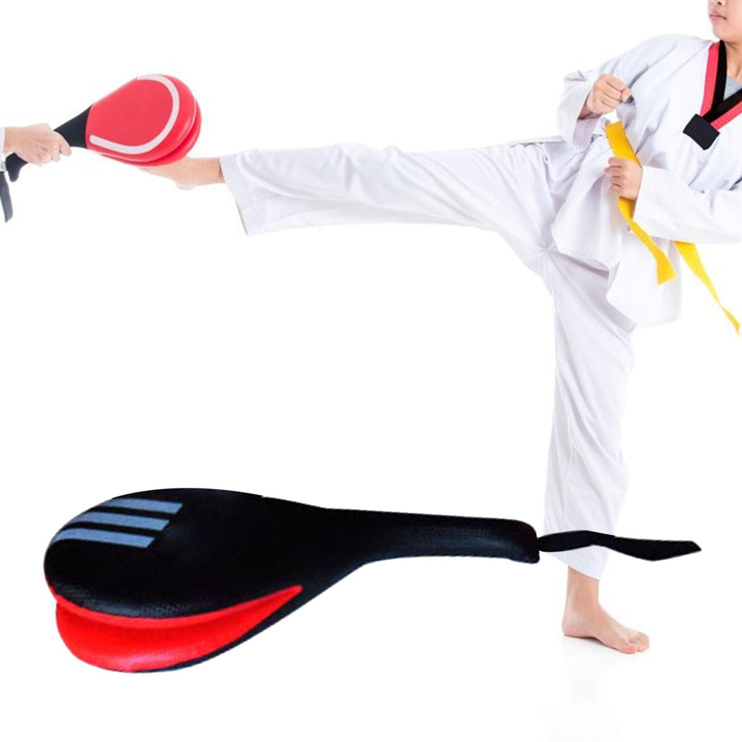 Premium Taekwondo Foot Target Kick Pad – Boxing, Kickboxing, & Sanda Training Equipment – Durable PU Leather, High Elastic Sponge – Double Target Design for High & Low Kicks – Buzz Sound & Wrist Grip – 40x20x8cm